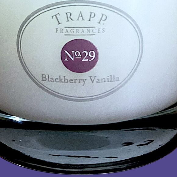 Trapp Signature Home Collection No. 29 Blackberry Vanilla 7 oz Scented Candle - Picture 3 of 14